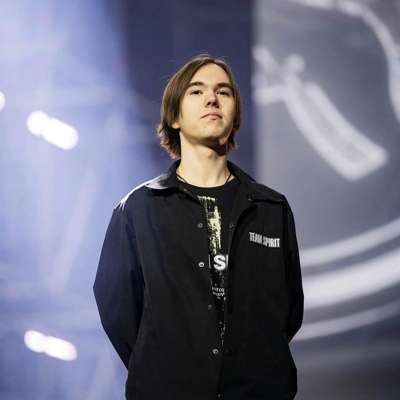 “胜率是100%！”——与 makazze 的独家采访；谈及为IEM科隆做准备、他的职业生涯以及适应NAVI的主力阵容