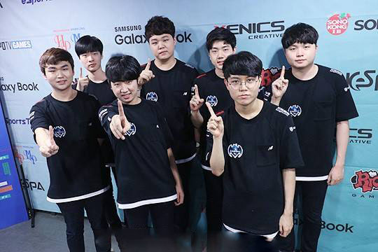 Legacy 被打破了！ Moham 成为第一位在 LPL 中首发的韩国选手，创造了 Oh My God 13年历史的新纪录！