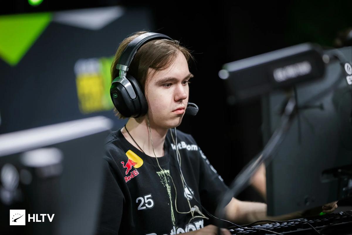 资讯被人堵桥怎么办？主播教科书攻桥